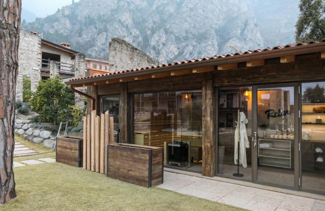 Sibenbras Natural Aparthotel Limone sul Garda Esterno foto